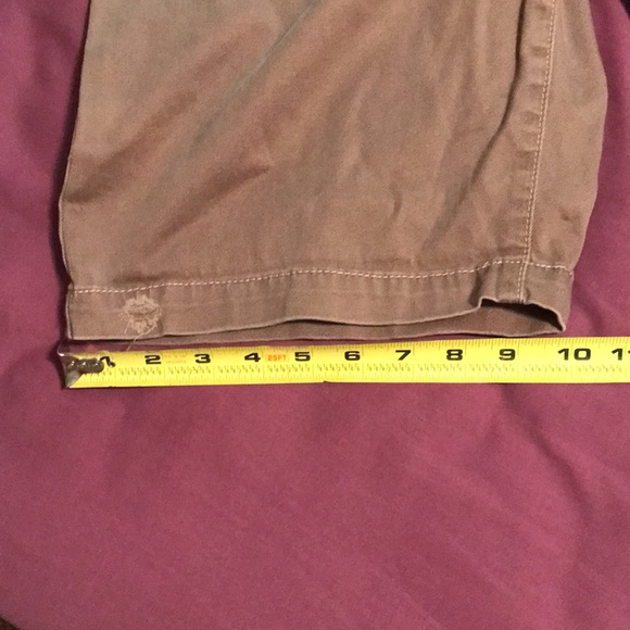 Levi’s brand Women’s Sz 8 Distressed Shorts - Picture 10 of 12